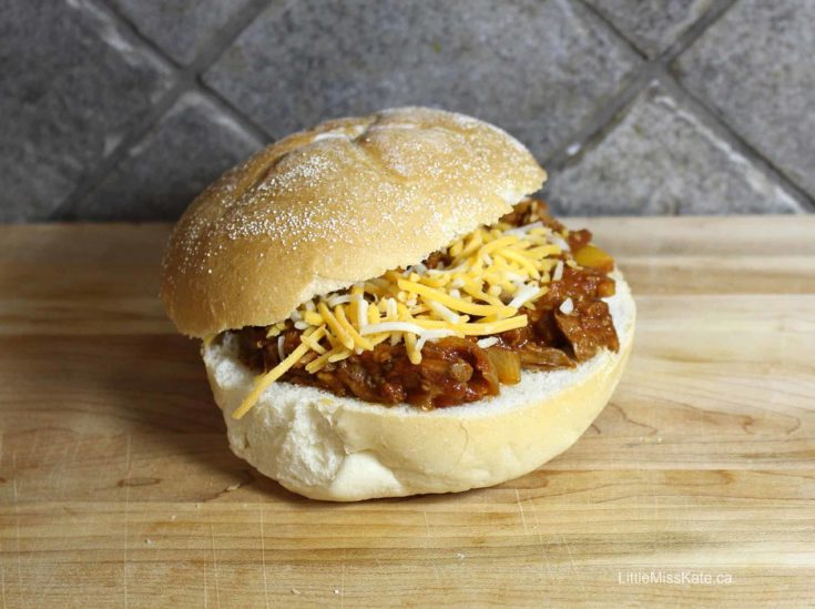Slower Cooker Shredded Beef Sandwhiches