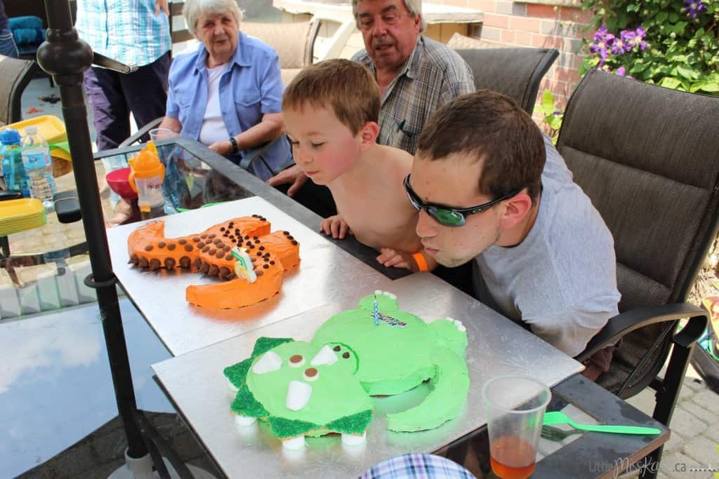 Easy Stegosaurus Dinosaur Cake