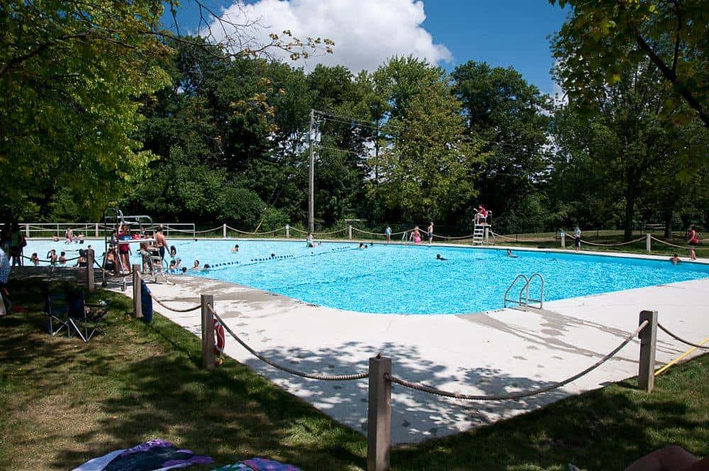 Outdoor Pools in Brampton