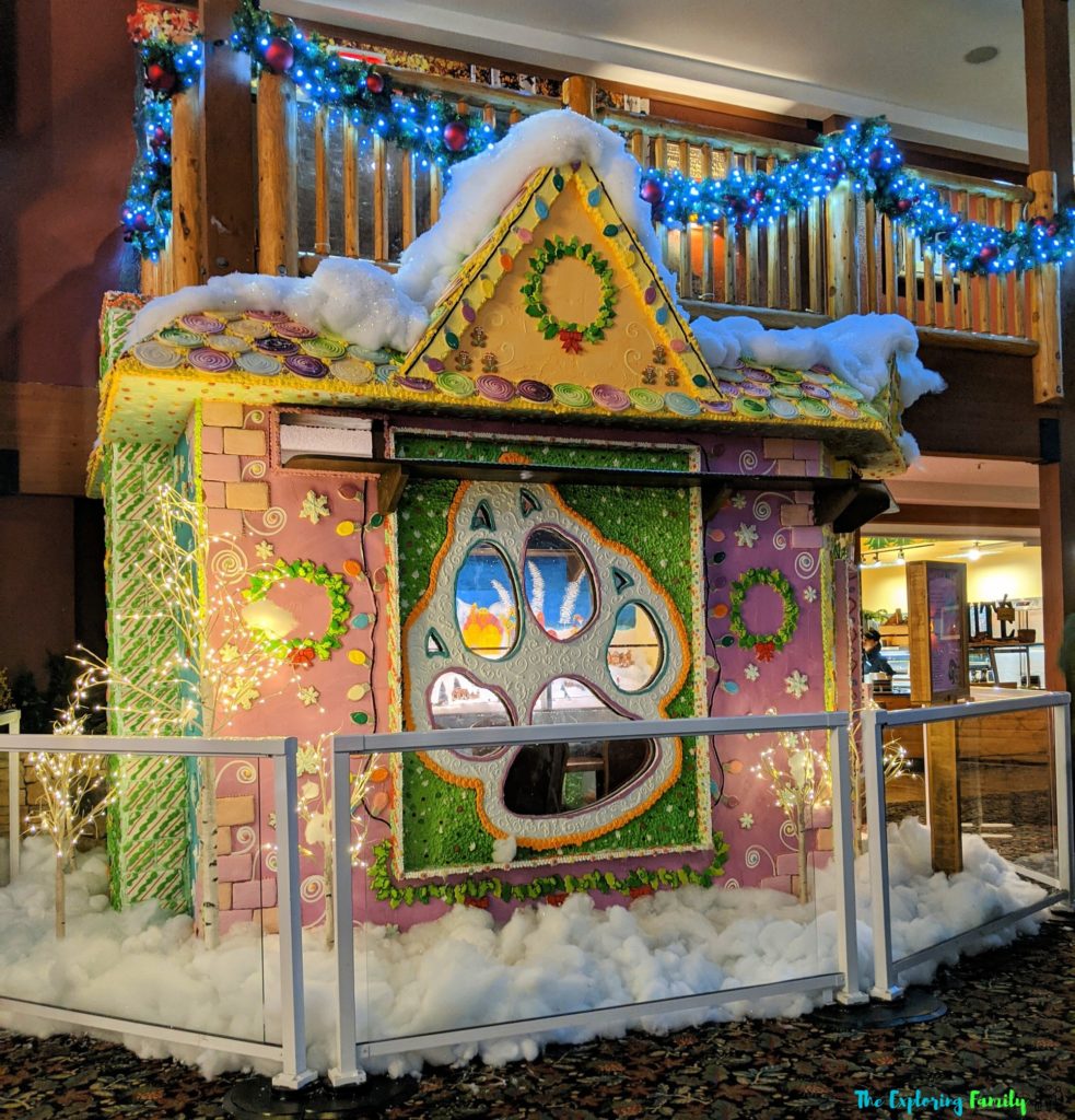 Life-Sized Gingerbread House Great Wolf Lodge Niagara Falls