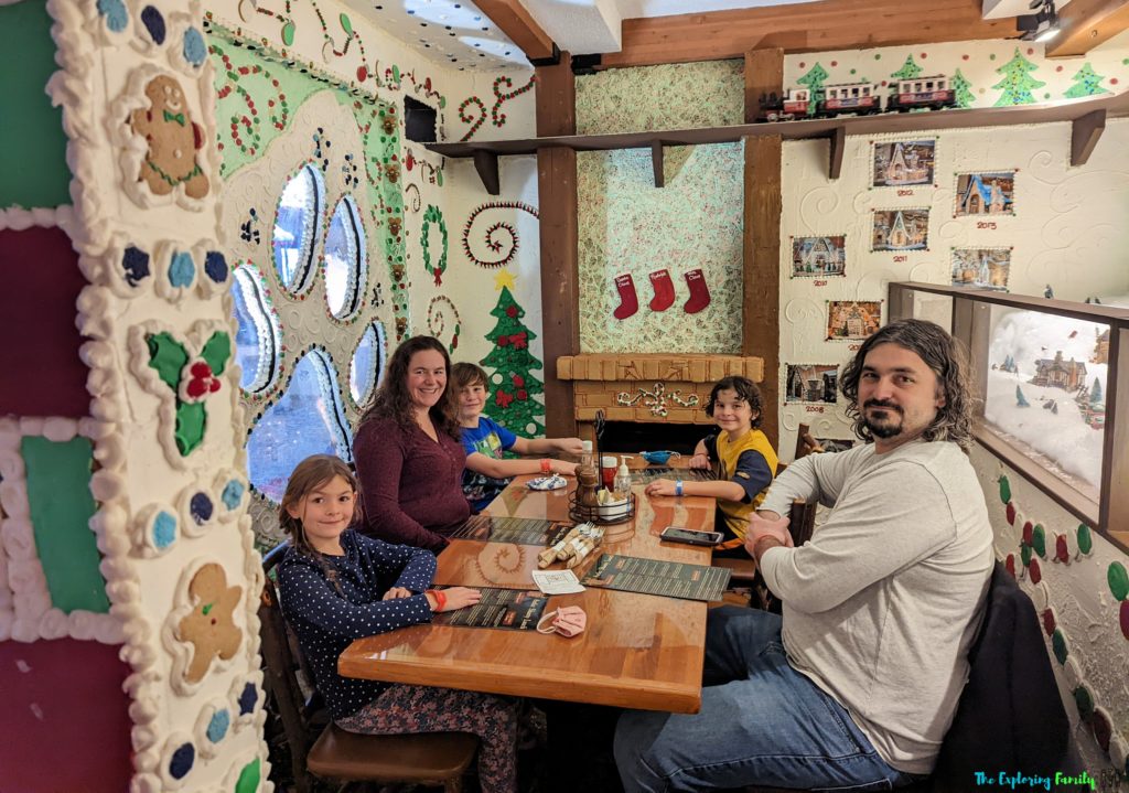 How Many People Can Eat In the Great Wolf Lodge Gingerbread House
