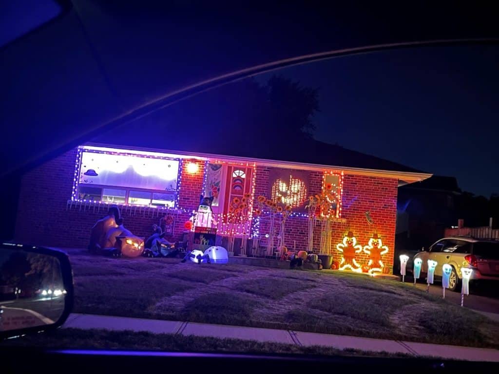 bowmanville halloween house tour