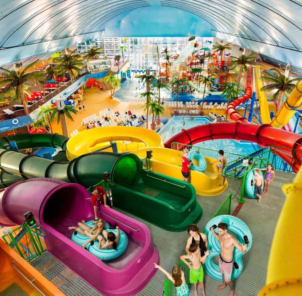 Indoor waterparks Ontario Fallsview Niagara